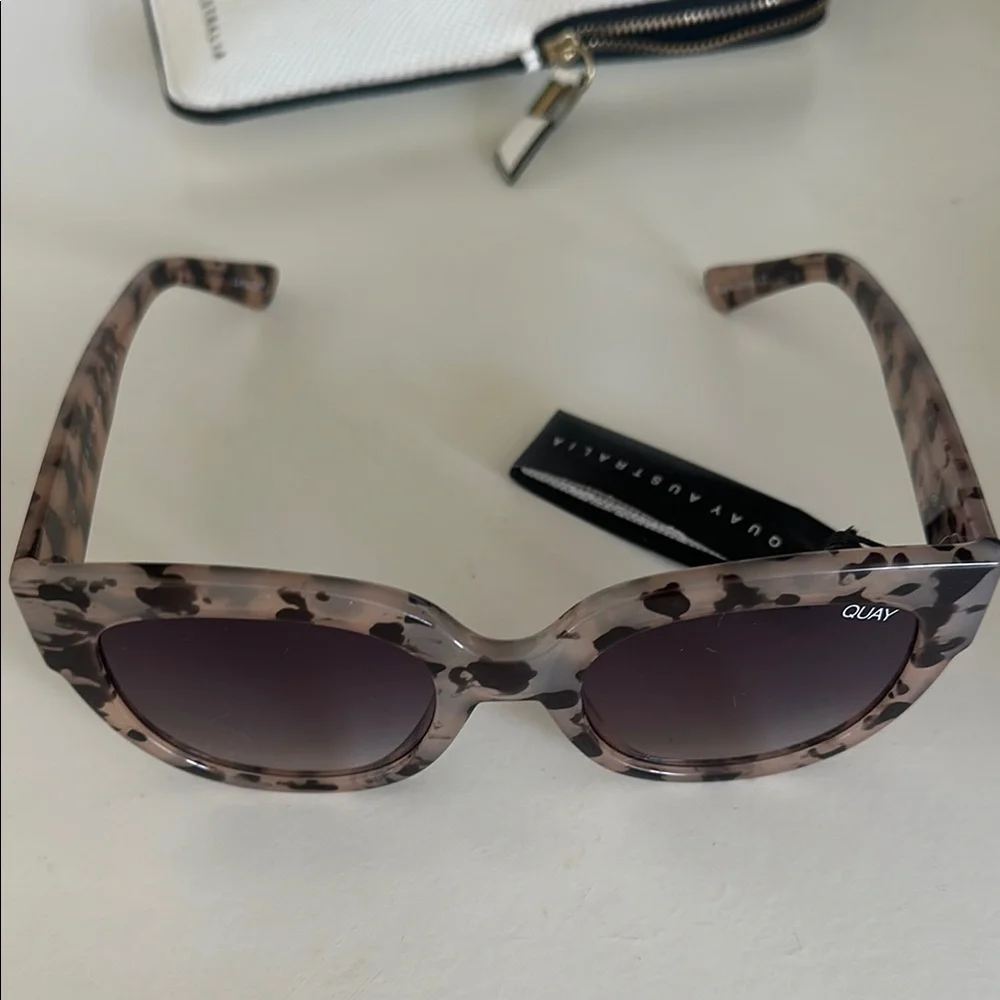Quay Australia Brown Sunglasses - Picture 3 of 4